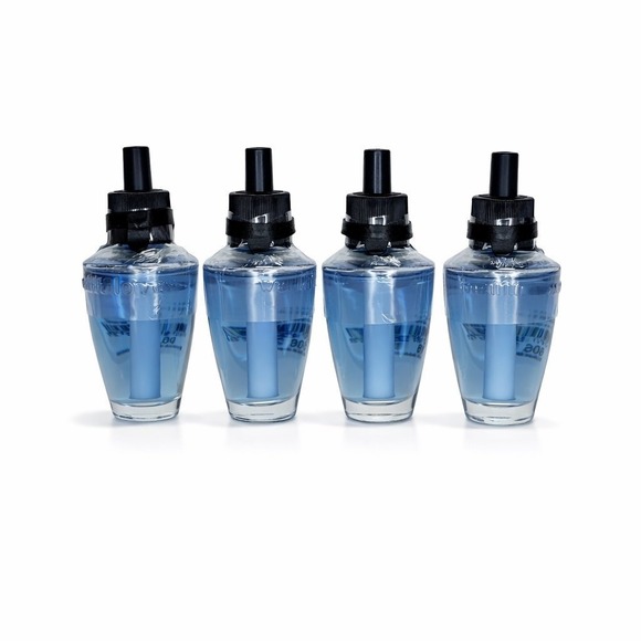 Bath & Body Works Cereal Milk Soft Serve Wallflowers Milk Bar Refill Bulbs 4 Lot - Picture 2 of 6